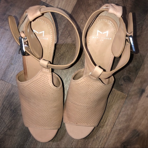 Marc Fisher Allison Perforated Espadrille Sandal - Picture 2 of 8